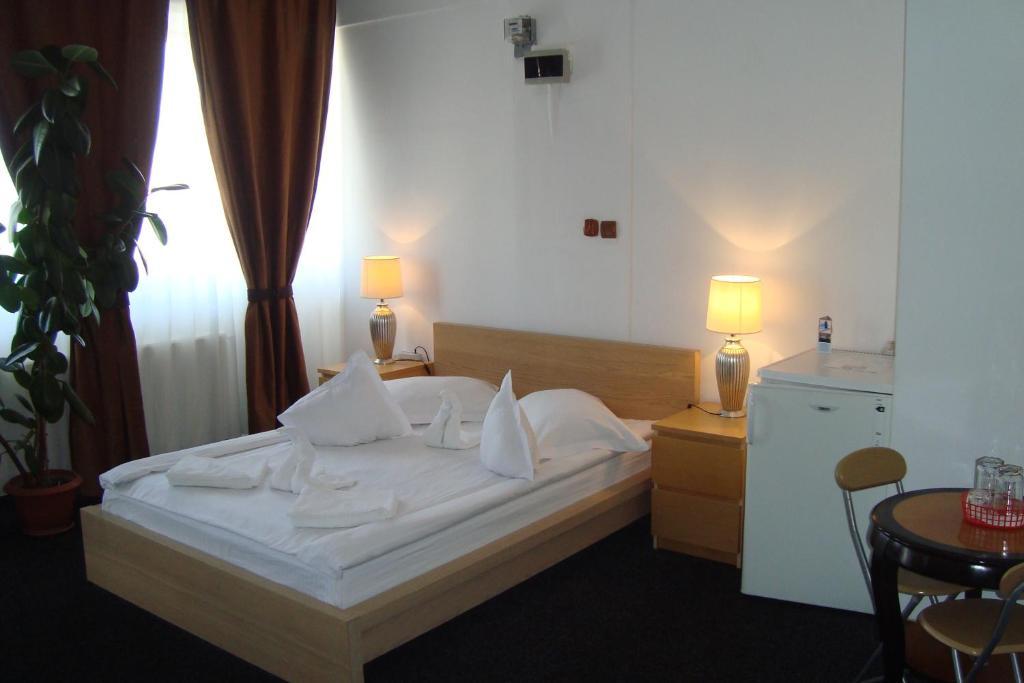 Hostel Litovoi Bucureşti Ngoại thất bức ảnh