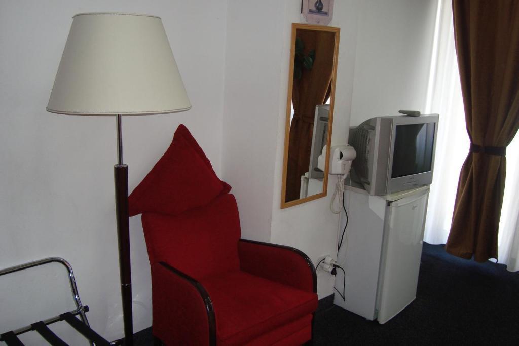 Hostel Litovoi Bucureşti Ngoại thất bức ảnh