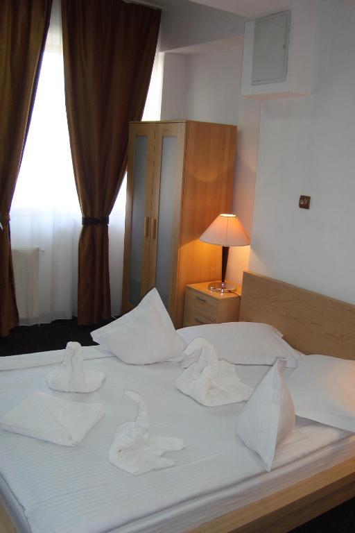 Hostel Litovoi Bucureşti Ngoại thất bức ảnh