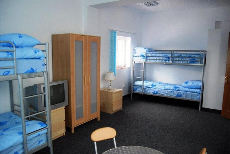 Hostel Litovoi Bucureşti Ngoại thất bức ảnh