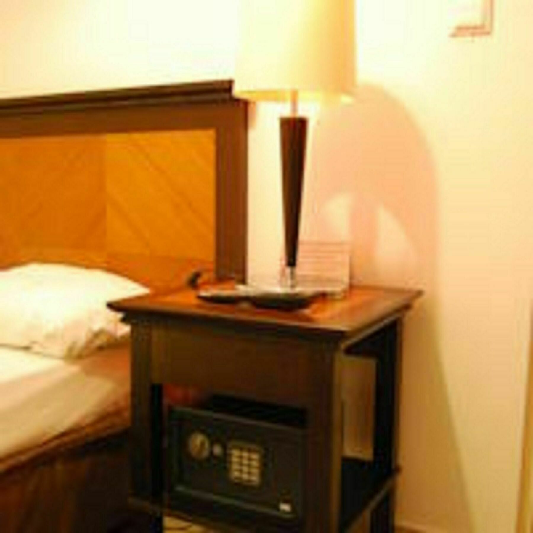 Hostel Litovoi Bucureşti Ngoại thất bức ảnh