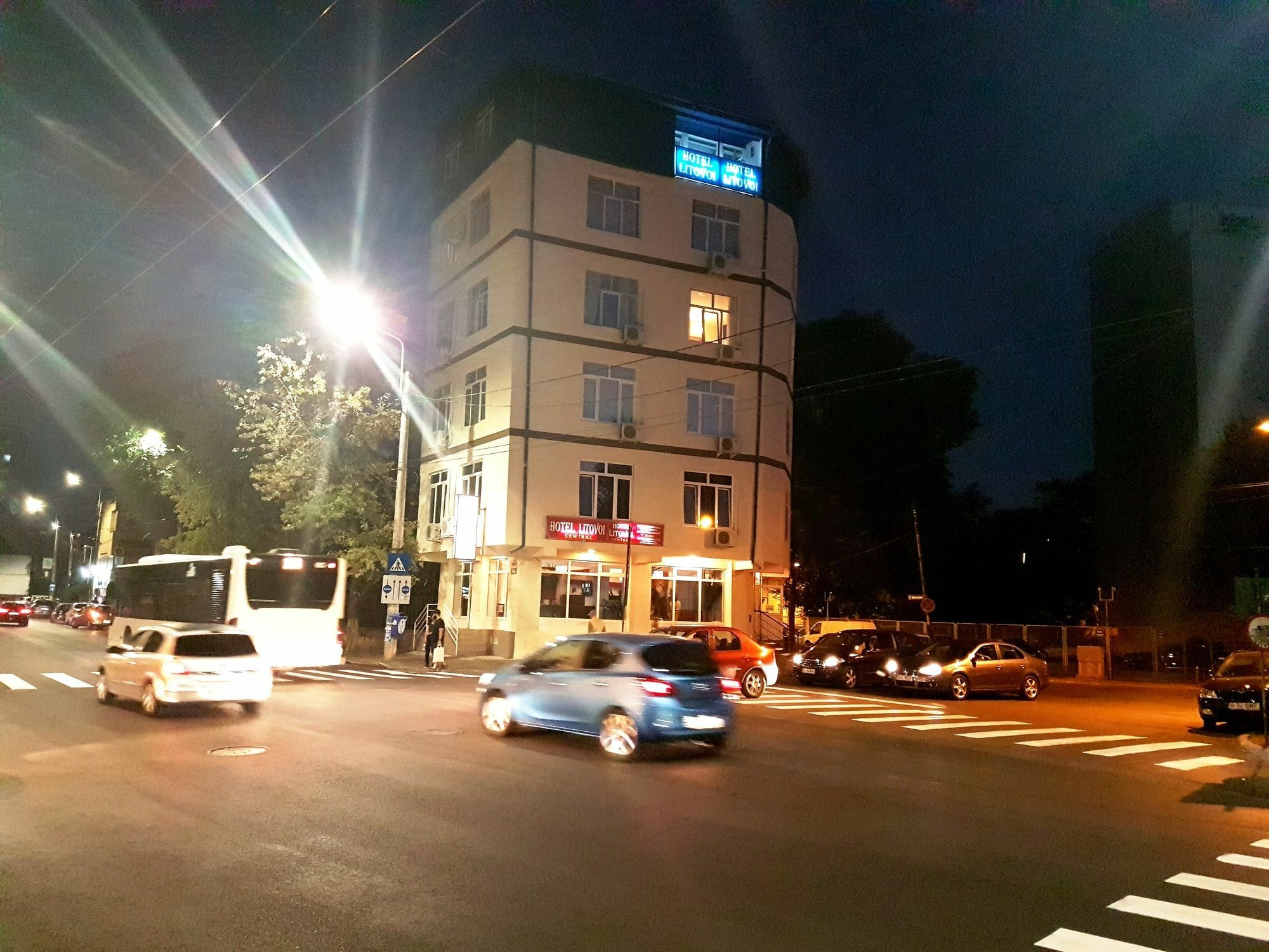 Hostel Litovoi Bucureşti Ngoại thất bức ảnh
