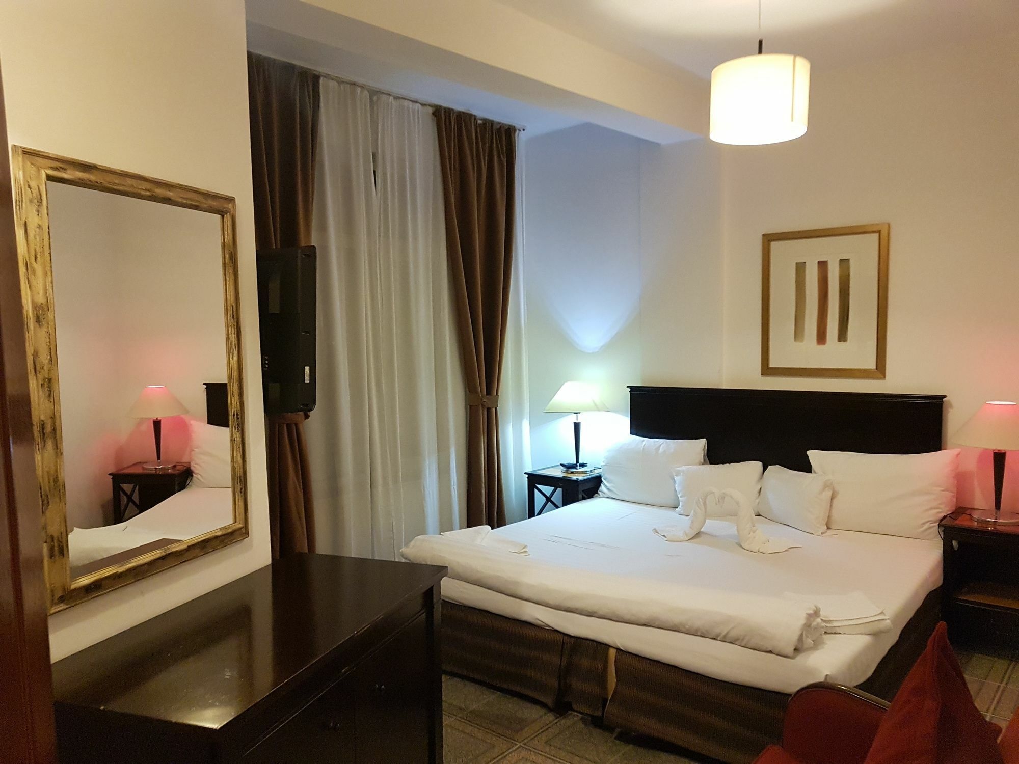 Hostel Litovoi Bucureşti Ngoại thất bức ảnh